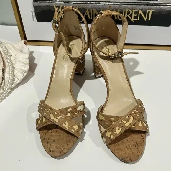 Coach Beige Floral Block Heel Sandals Ankle Strap Sandals Size 9.5 block - Picture 10 of 10